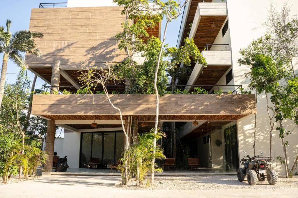 New 2 Bed And Bath - - Views To The Jungle *