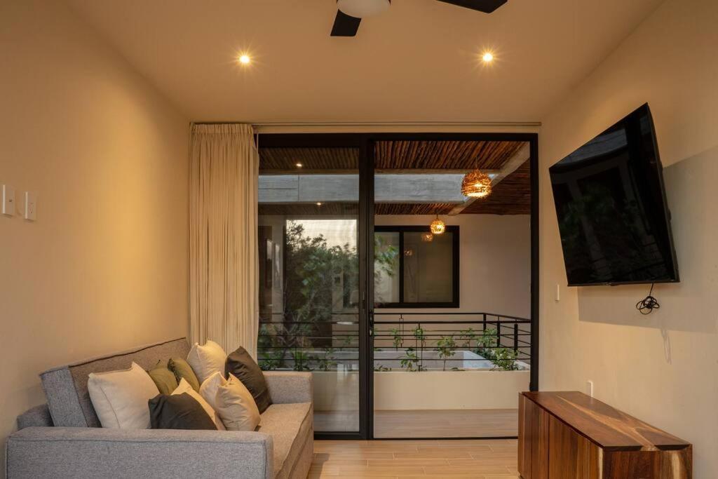 Apartment New 2 Bed And Bath - - Views To The Jungle