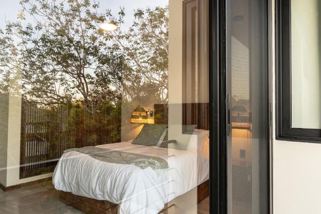 New 2 Bed And Bath - - Views To The Jungle Apartment