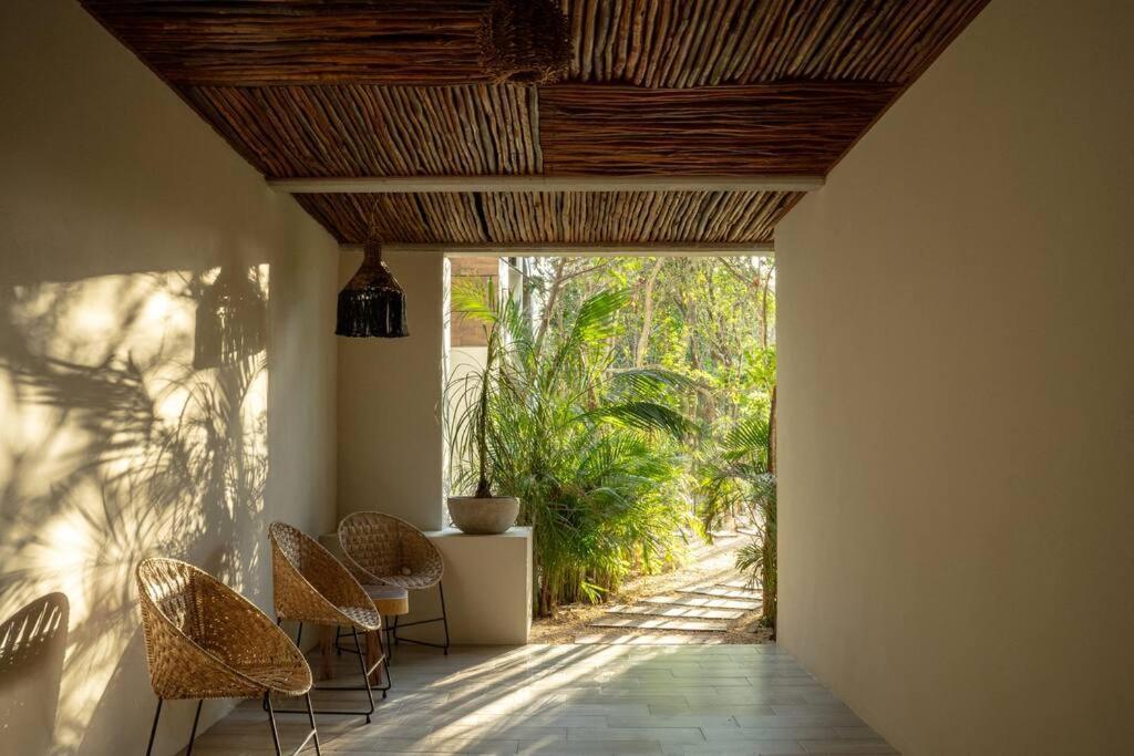 New 2 Bed And Bath - - Views To The Jungle *