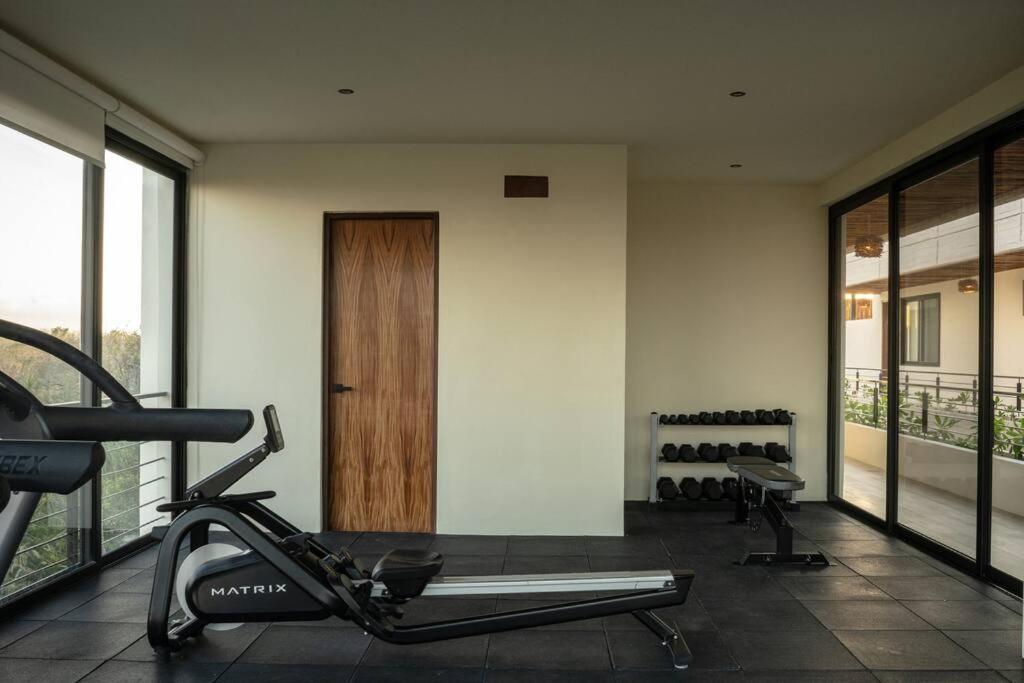Apartment New 2 Bed And Bath - - Views To The Jungle